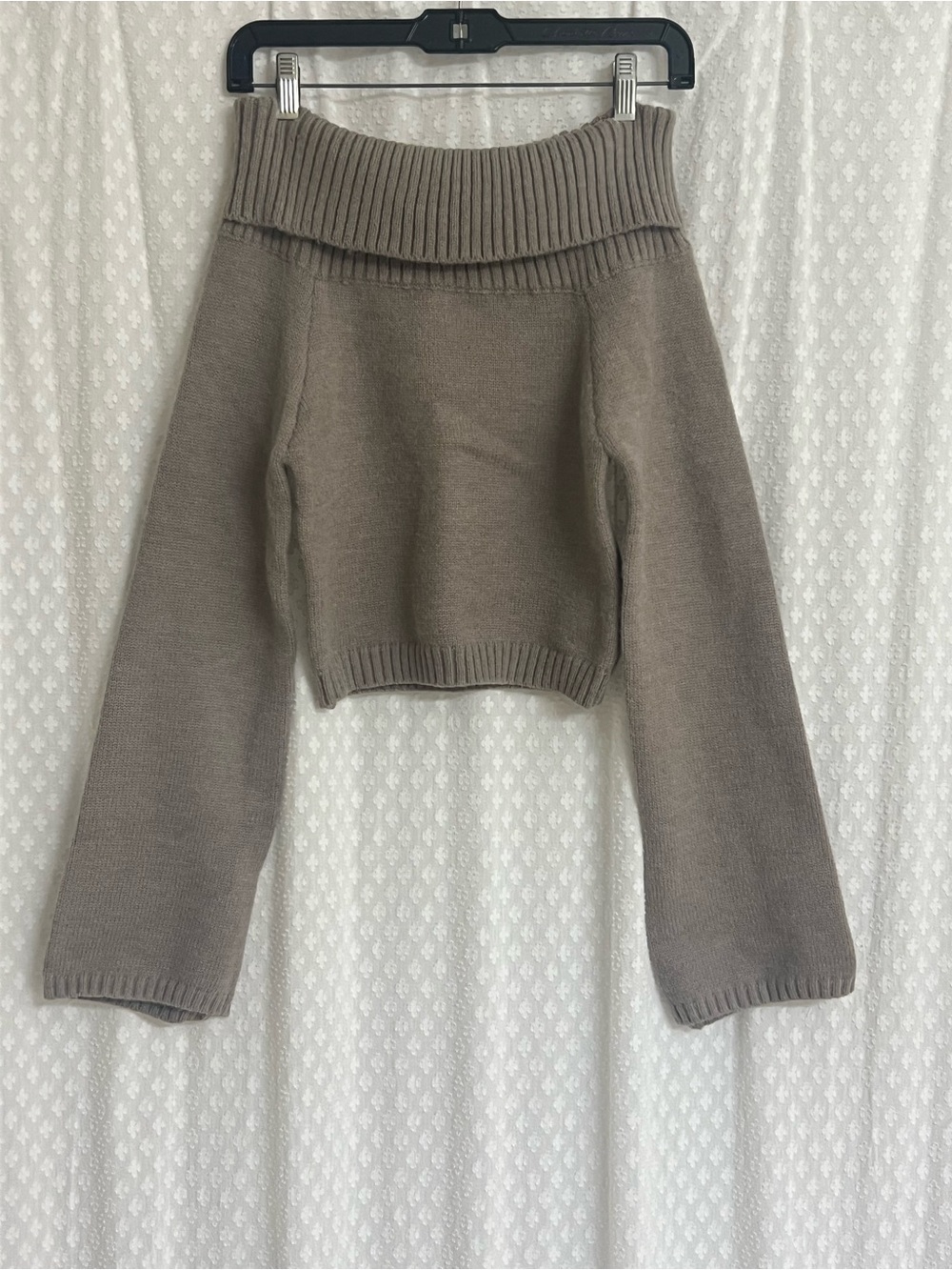 Off-Shoulder Taupe Cropped Knit Sweater - Unbranded